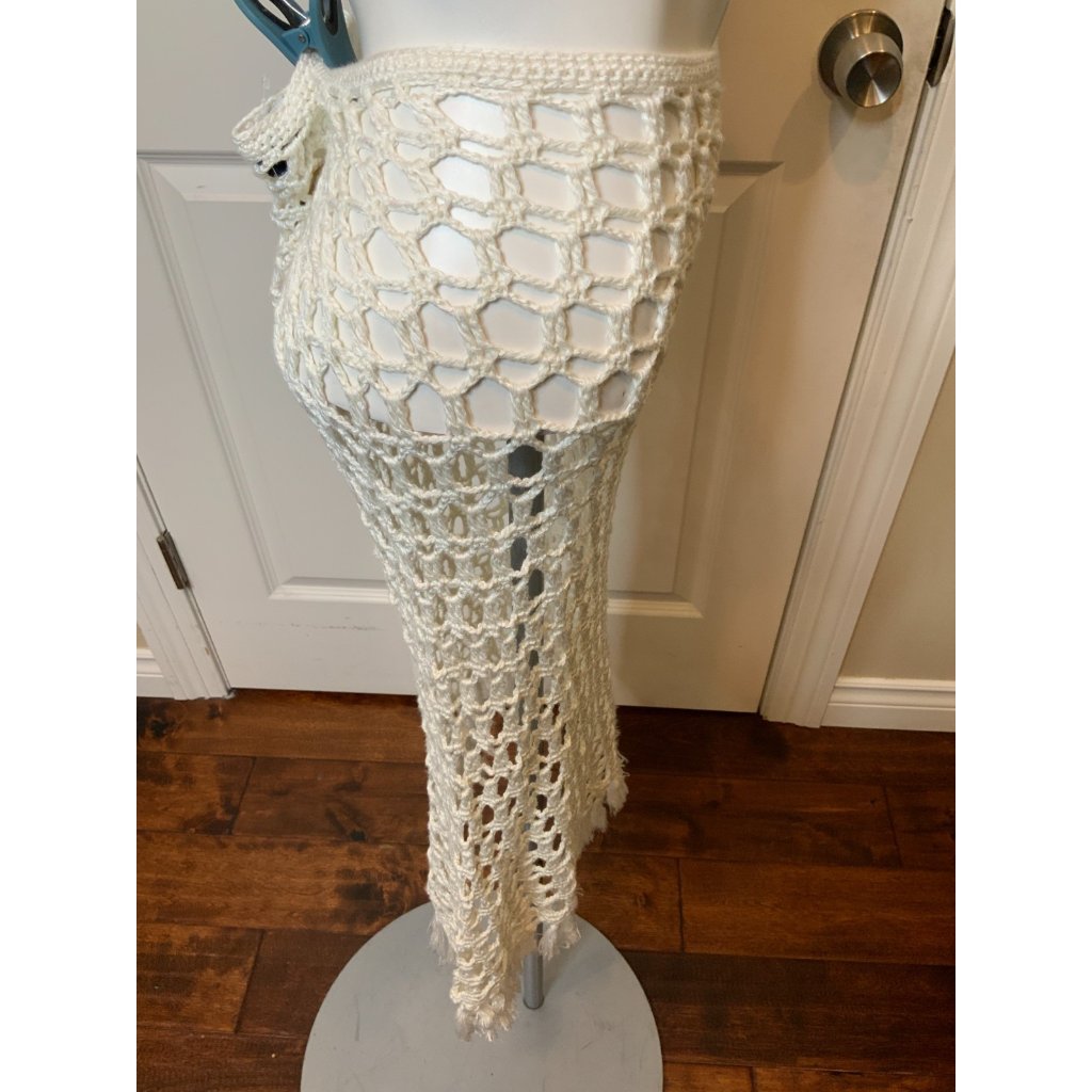 Marysia White Open Crochet Knit Fringe Pool Mini Skirt Nwt $489 Size Small — image 6 of 8